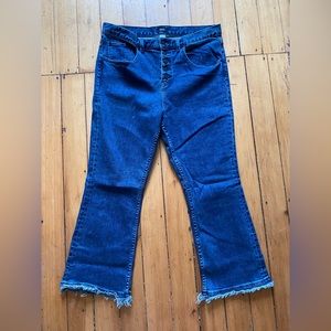 BDG High Waisted Bootcut Jeans with Distressed Hem Size 32